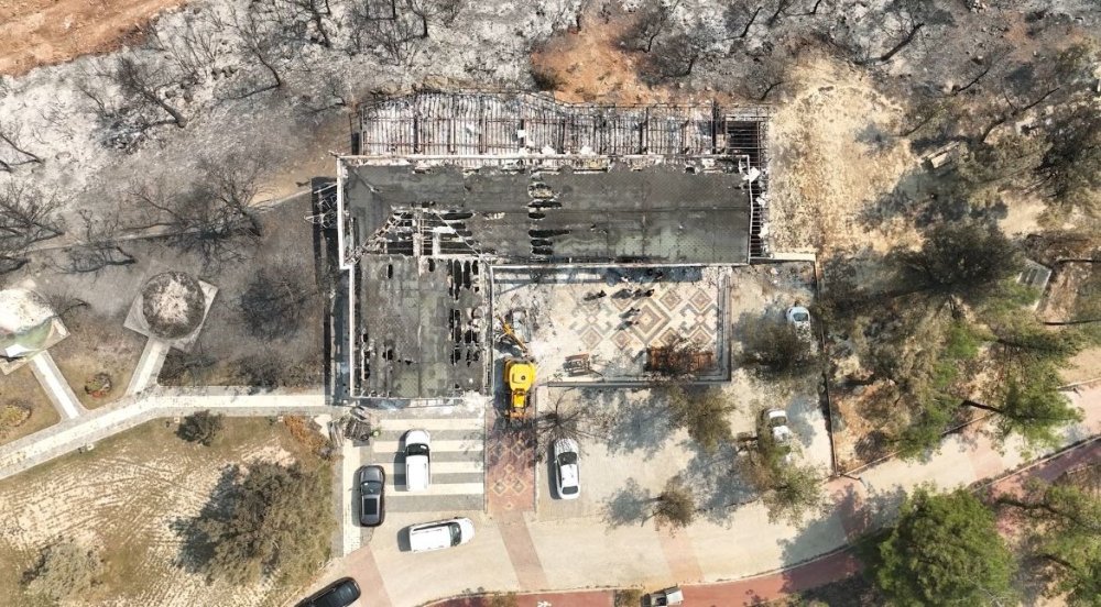 Gürsu Kır Lokantası Ve Terası Küllerden Temizlendi