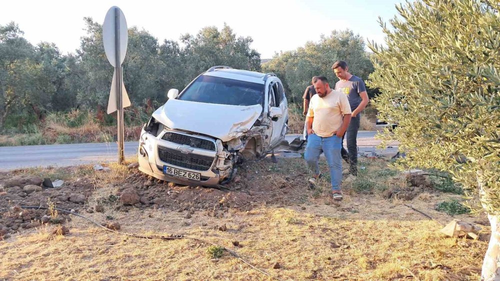 3 Araç Birbirine Girdi