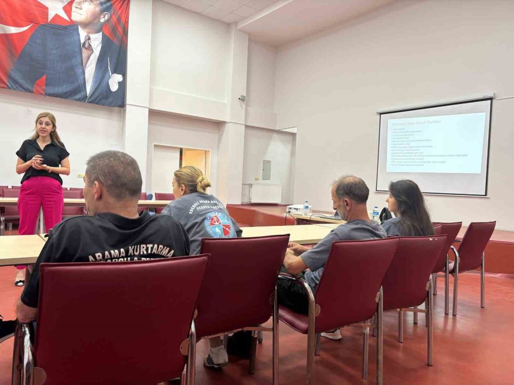 Arama Kurtarma Gönüllülerine Psikososyal Destek Eğitimi Verildi