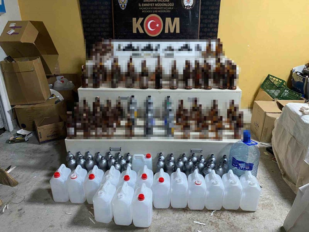 Eğlence Mekanı Görünümlü Kaçak İçki İmalathanesine Baskın