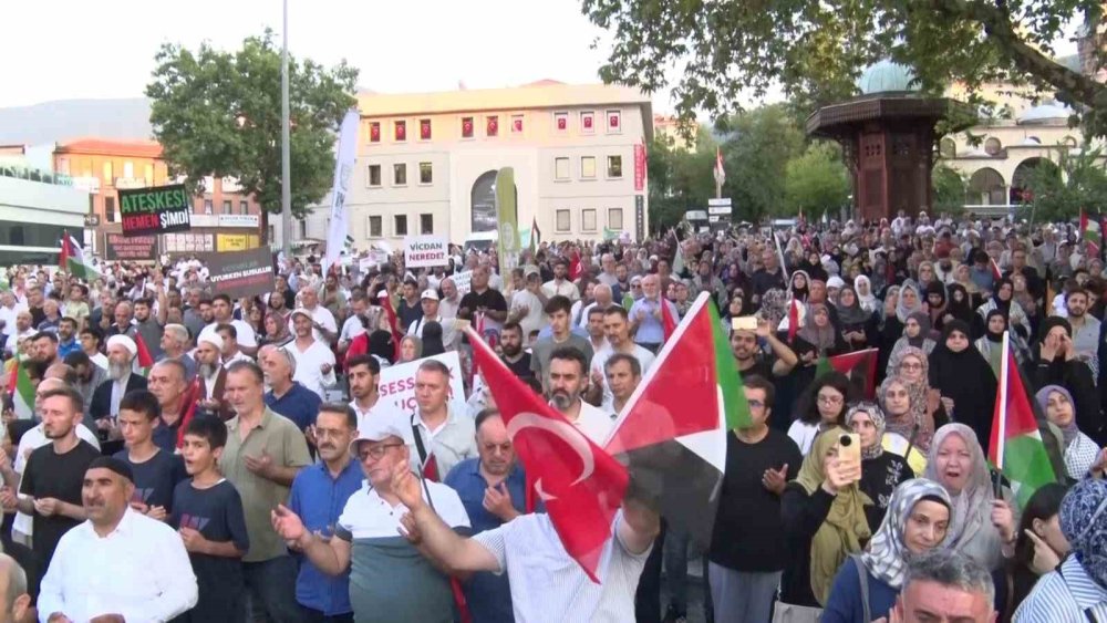 Yüzlerce Kişi Gazze İçin Yürüdü