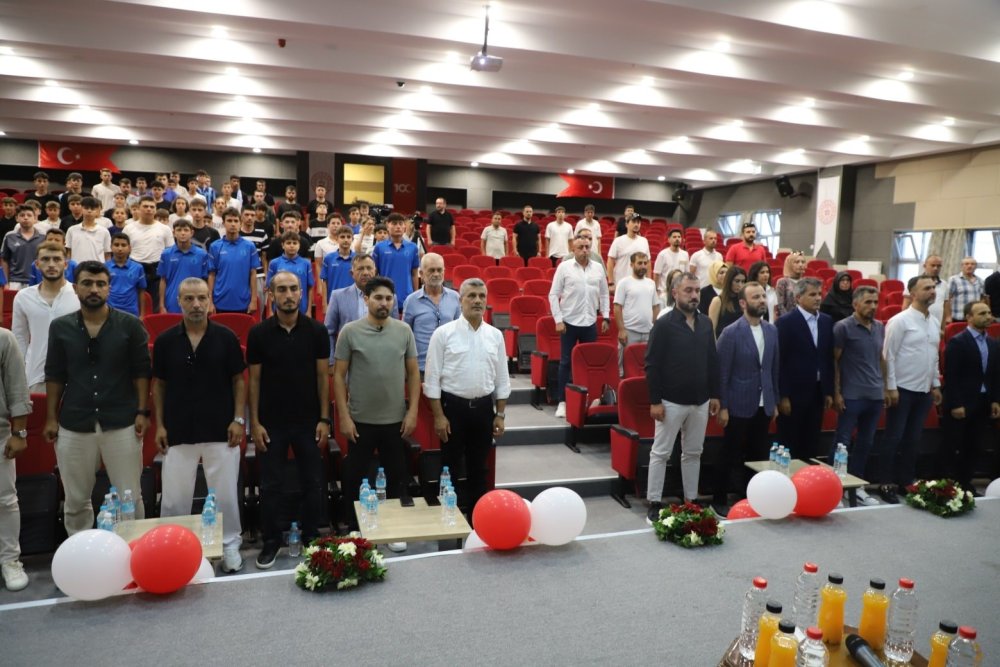 Futbol Zirvesi Coşkusu Yaşandı