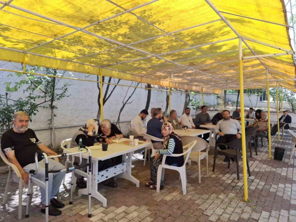 Huzurevinde Kur’an-ı Kerim Tilaveti