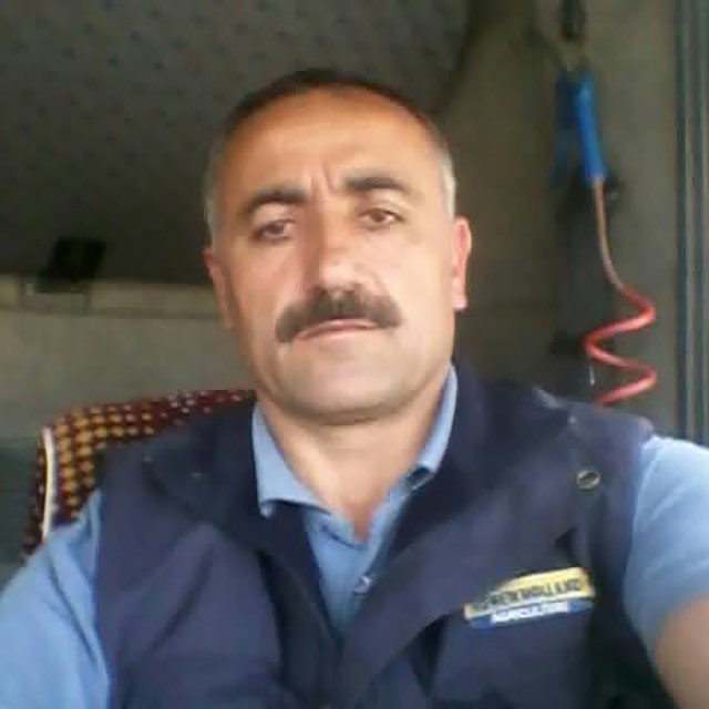 Lastiği Patlayan Kamyon Köprü Ayağına Çarptı Sürücü Öldü