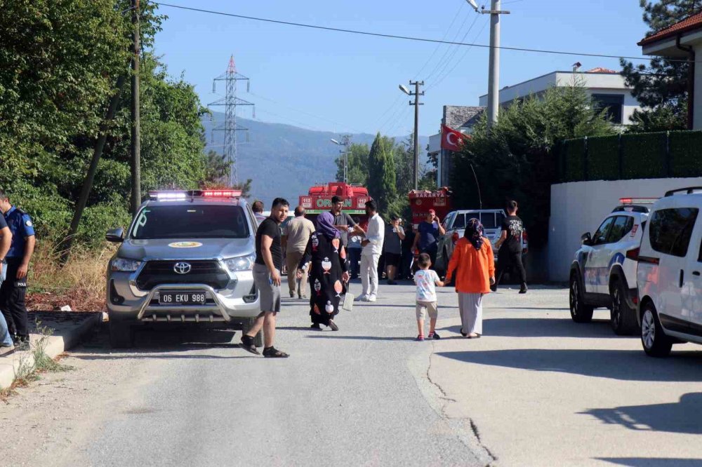 Yerleşim Alanına Yakın Ormanlık Alanda Korkutan Yangın
