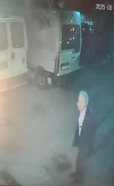 Yolun Karşısına Geçmek İsterken Otomobilin Altında Kaldı