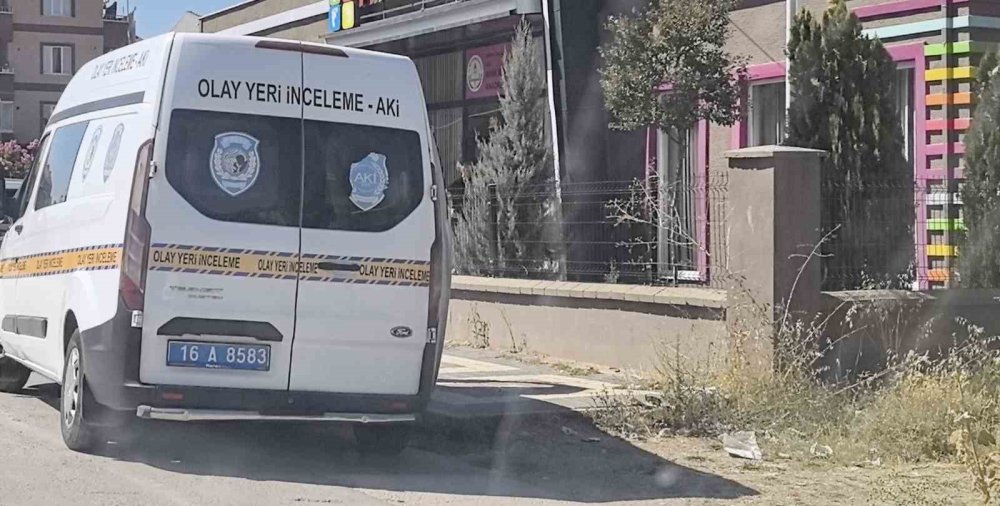 Sara Nöbeti Geçiren 4 Yaşındaki Çocuk Havuza Düştü