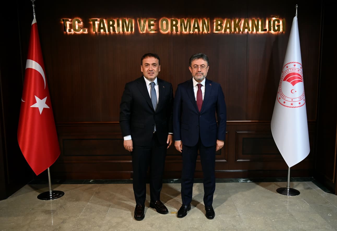 vali-sozerden-bakan-yumakliya-ziyaret-1-001.jpeg
