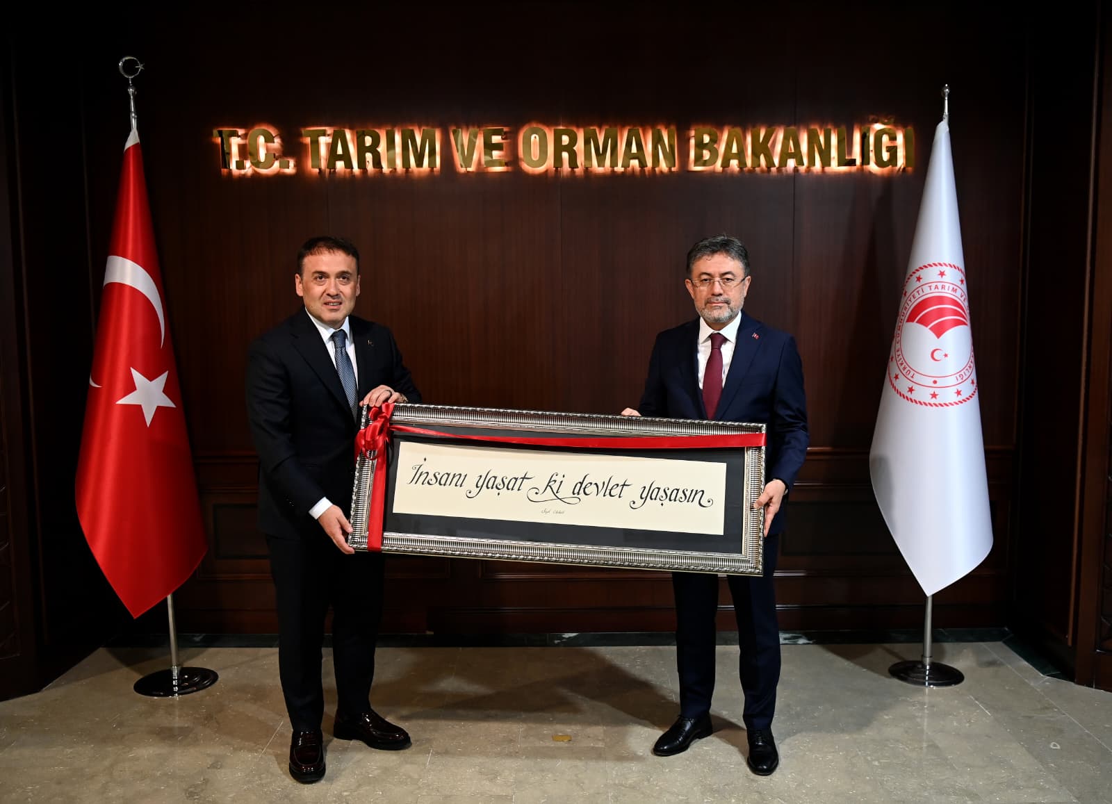 vali-sozerden-bakan-yumakliya-ziyaret-2-001.jpeg