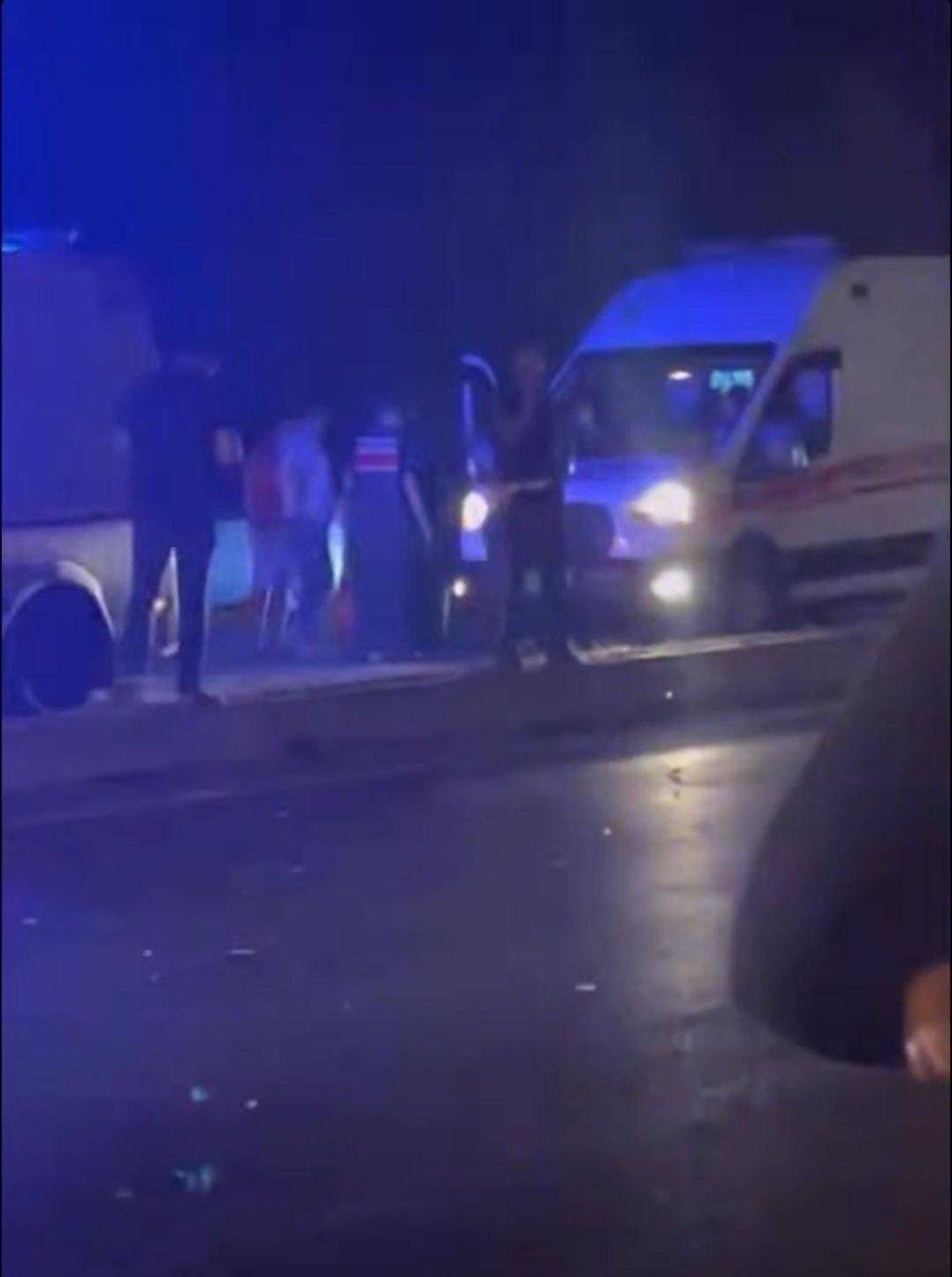 İki Otomobil Kafa Kafaya Çarpıştı: 1’i Ağır 8 Yaralı