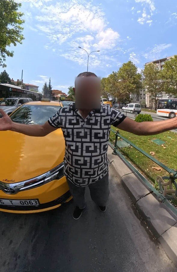 Taksici Ve Kurye Arasında Kavga Çıktı