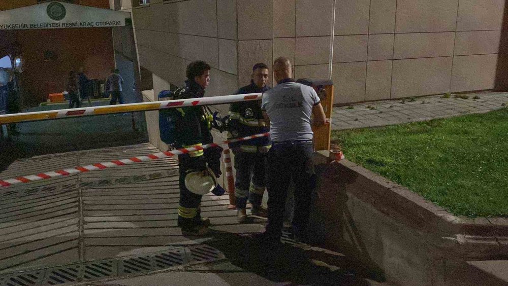 Belediye Binasında Yangın Paniği