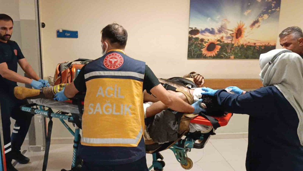 Geri Dönüşüm Tesisinde Yangın: 1 İtfaiye Eri Ağır Yaralandı