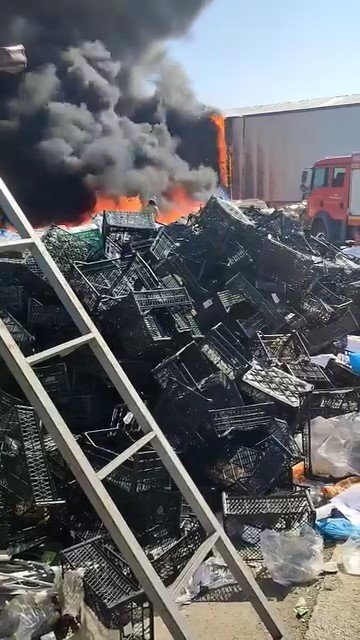Fabrikada Korkutan Yangın