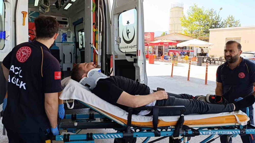 Kaza Anı Kamerada: 1 Yaralı