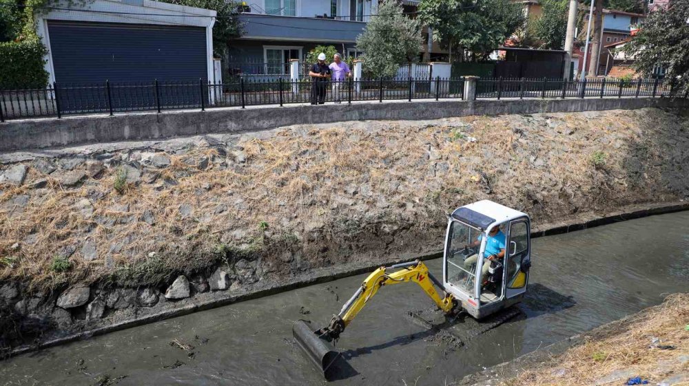 Çevre Ve Su Sağlığı İçin Dere Islah Çalışmaları Devam Ediyor