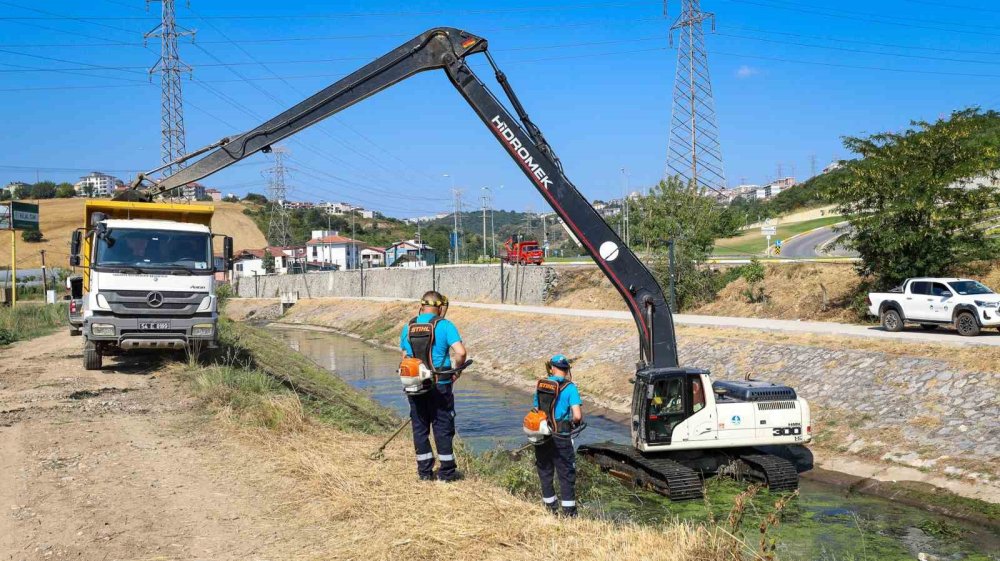 Çevre Ve Su Sağlığı İçin Dere Islah Çalışmaları Devam Ediyor