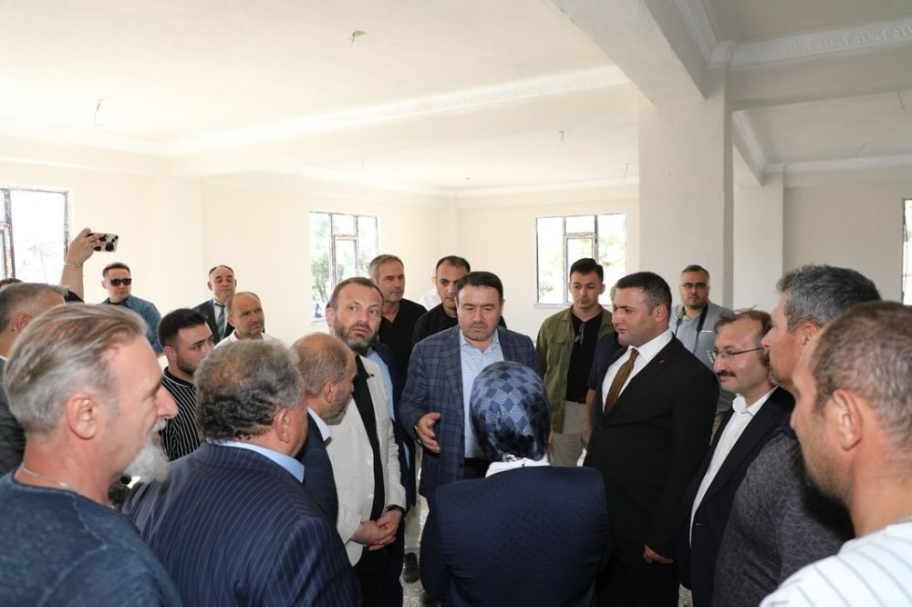 Gürpınar Köylüleri Kendi İmkanlarıyla Sosyal Tesis Yapıyor