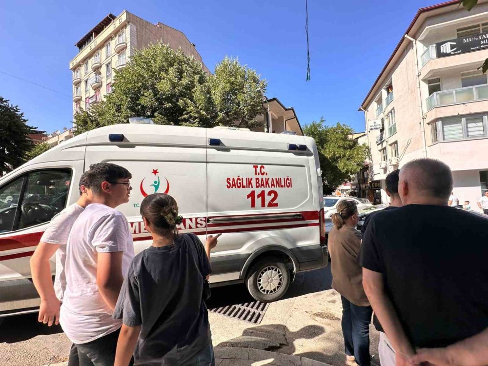 Kontrolden Çıkan Motosiklet Devrildi Sürücüsü Yaralandı