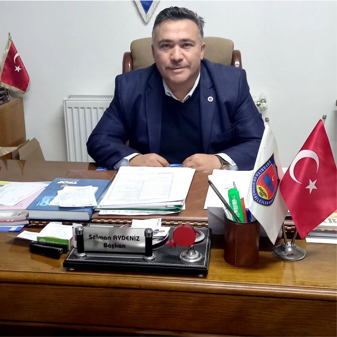 selman-aydeniz-isyan-etti-yatacagiz-kalkacagiz-cevre-yolu-diyecegiz.jpg