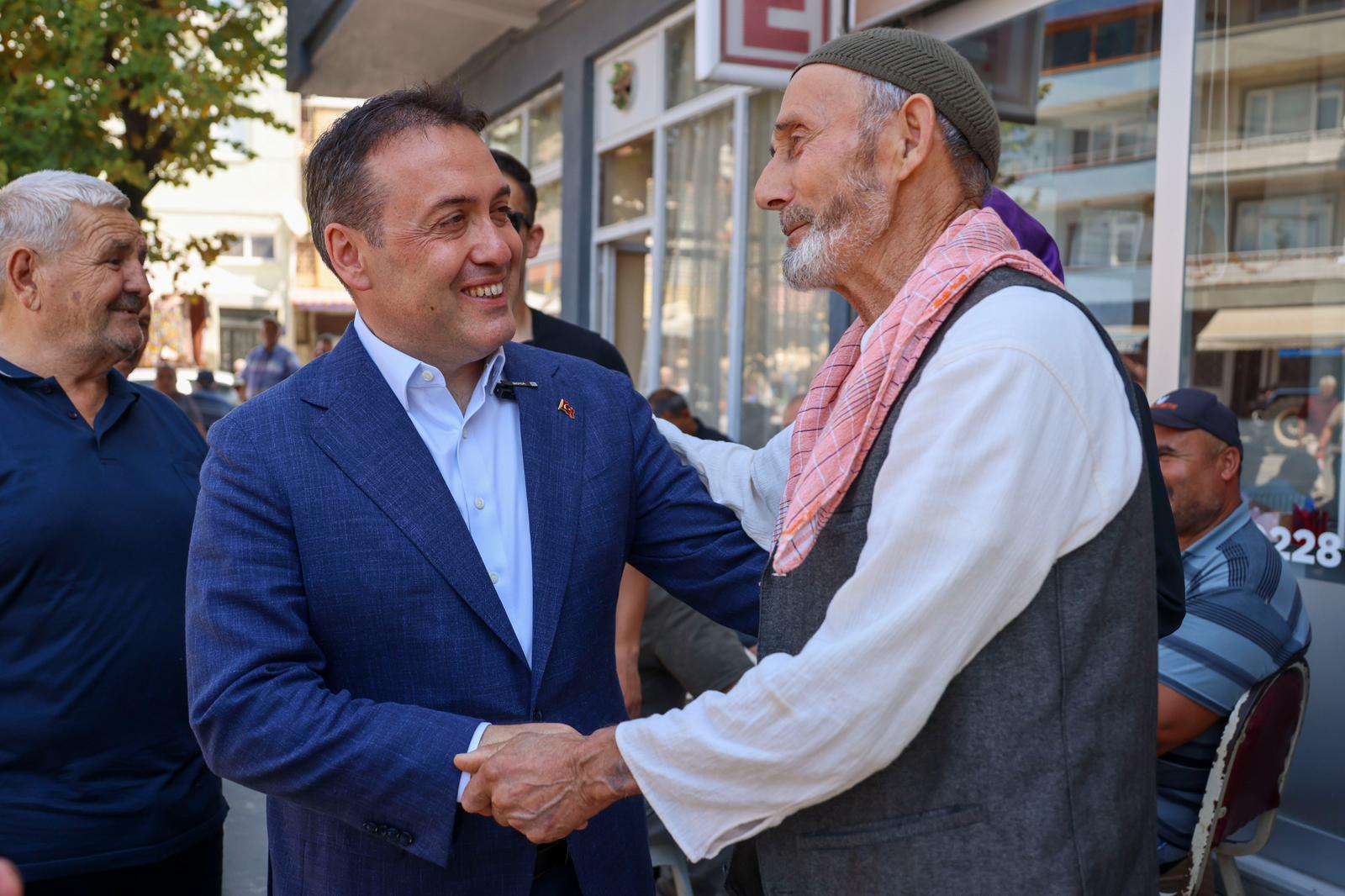 vali-sozerden-golpazari-temaslari-2.jpeg