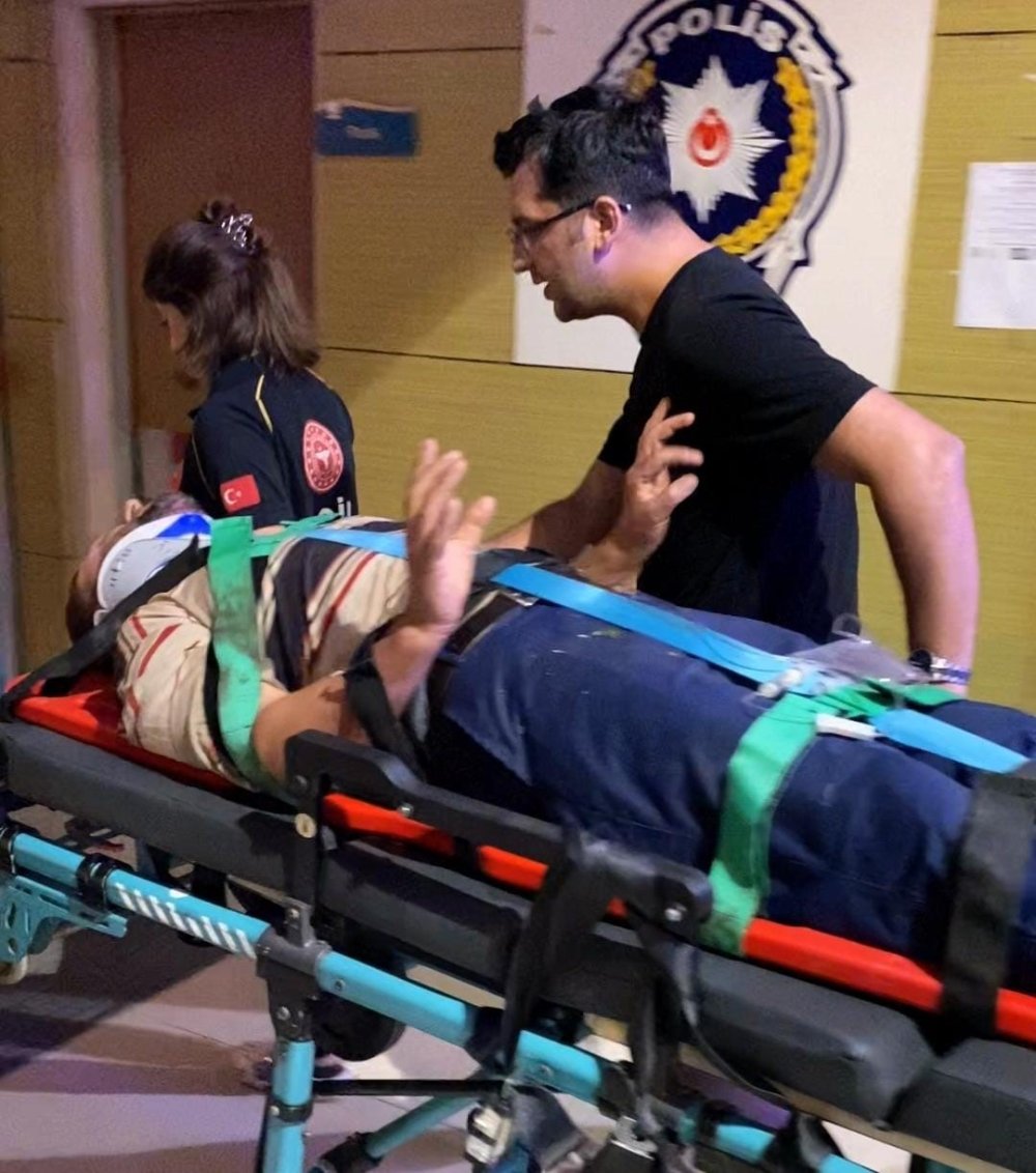 Traktör Devrildi, Sürücü Ağır Yaralandı!