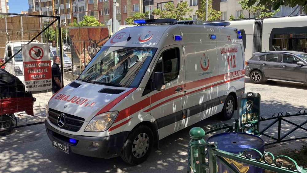 İnşaattan Düşen İşçi Yaralandı