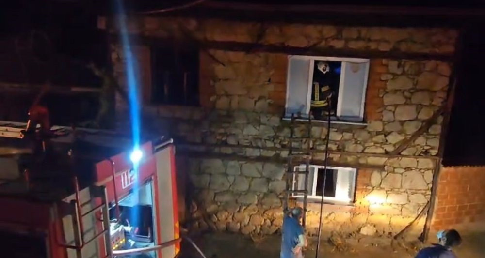 Çıkan Yangında 4 Ev Kullanılamaz Hale Geldi