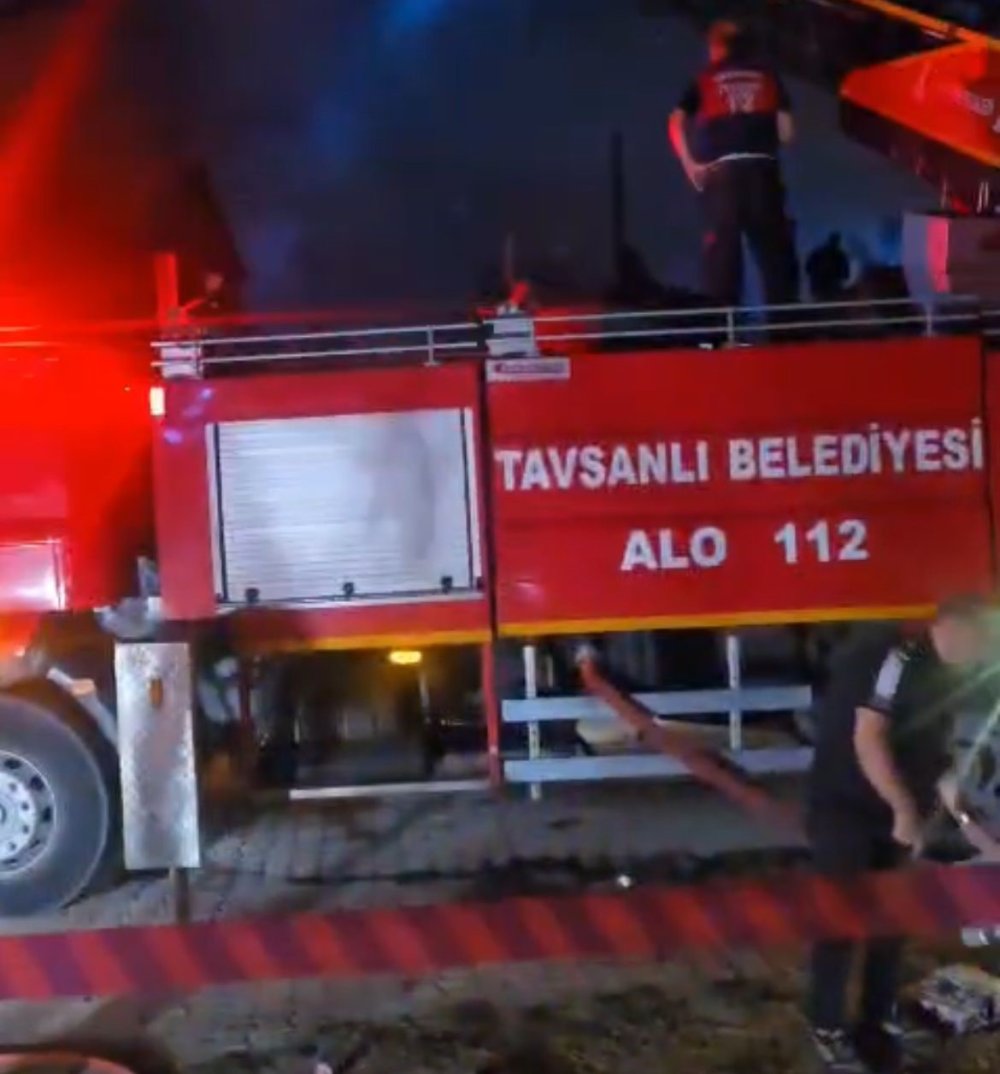 Çıkan Yangında 4 Ev Kullanılamaz Hale Geldi