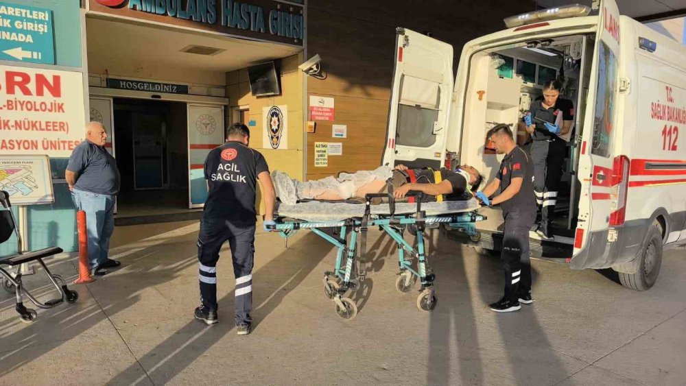 Otomobil İle Motosiklet Çarpıştı: 1 Yaralı