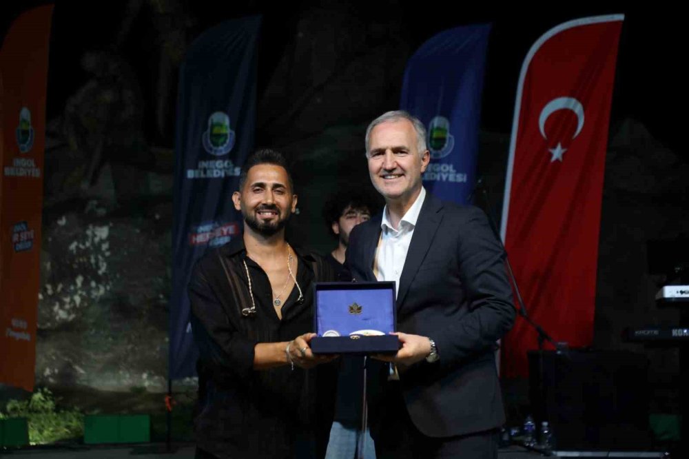 İnegöl'de Aydın Şahin Konseri