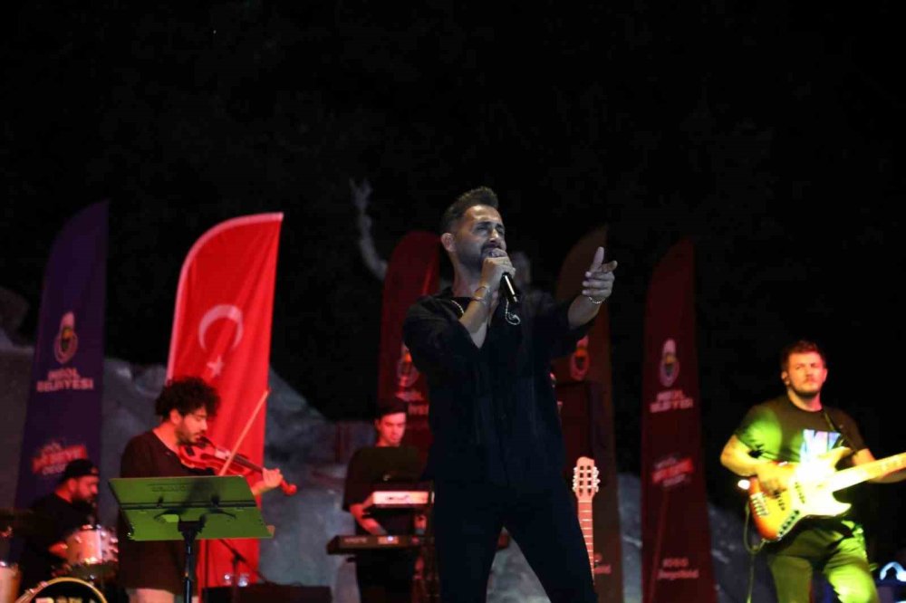 İnegöl'de Aydın Şahin Konseri