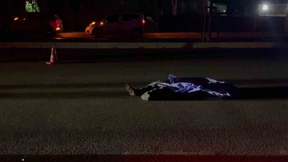 Otomobilin Çarptığı Adam Hayatını Kaybetti