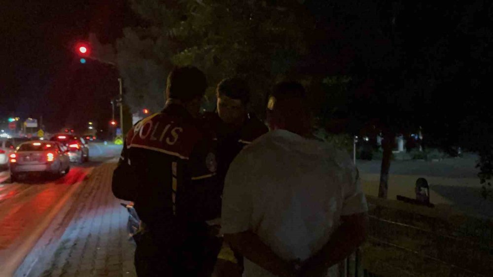 Polisten Kaçan Alkollü Şahıs, Kovalamaca Sonucunda Yakayı Ele Verdi