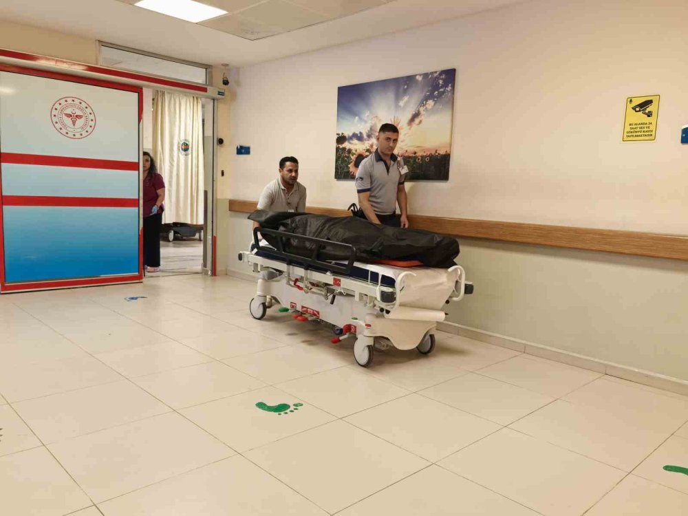 Devrilen Motosiklet Bariyerlere Çarptı: Baba Öldü, Kızı Ağır Yaralandı