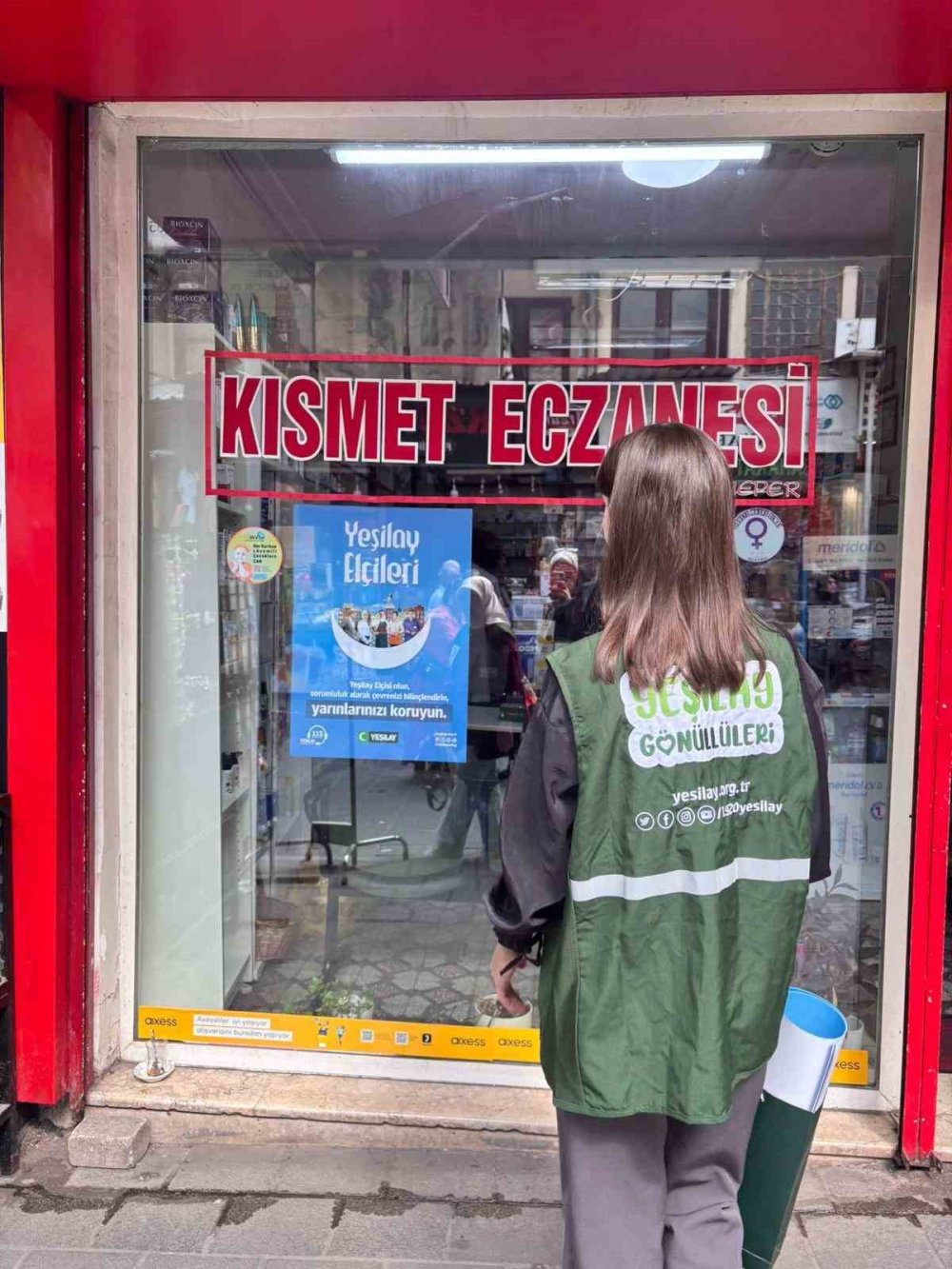 Eczaneler, Yeşilay Elçisi Oldu