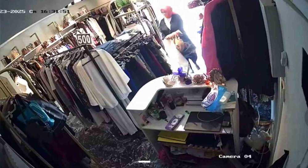 Geldi, 10 Saniyede Çaldı Ve Gitti