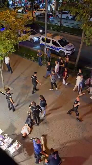 Meydan Muharebesi Gibi Kavga : 4 Kişi Yaralandı