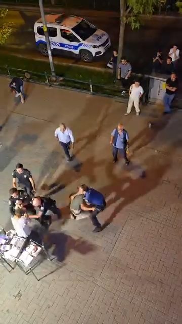 Meydan Muharebesi Gibi Kavga : 4 Kişi Yaralandı