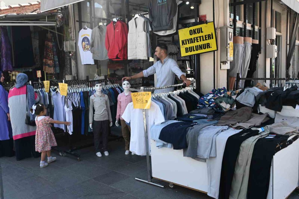 Okul Kıyafetleri İçin Sezon Açıldı