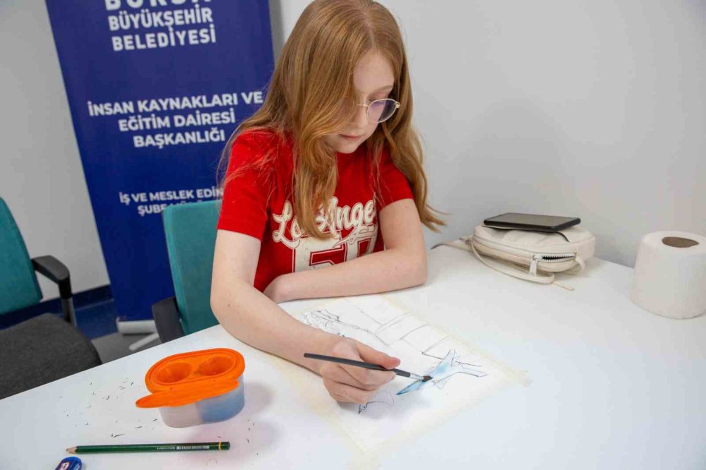 Sanat Atölyeleri Çocukların Hayatlarına Renk Kattı