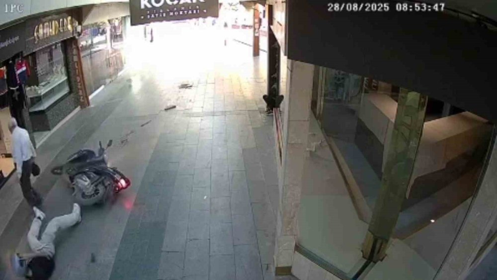 Motosiklet Sürücüsü Ölümden Döndü