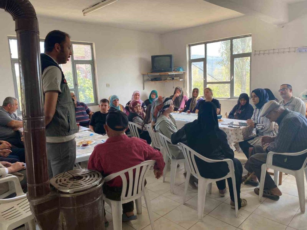 Kaymakam Kılıç, Küçüksusuz Köyü’nde Vatandaşlarla Buluştu