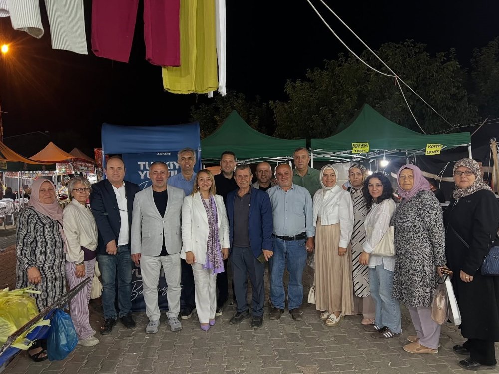 Ak Parti Heyeti Pazaryeri Panayırında Vatandaşlarla Buluştu