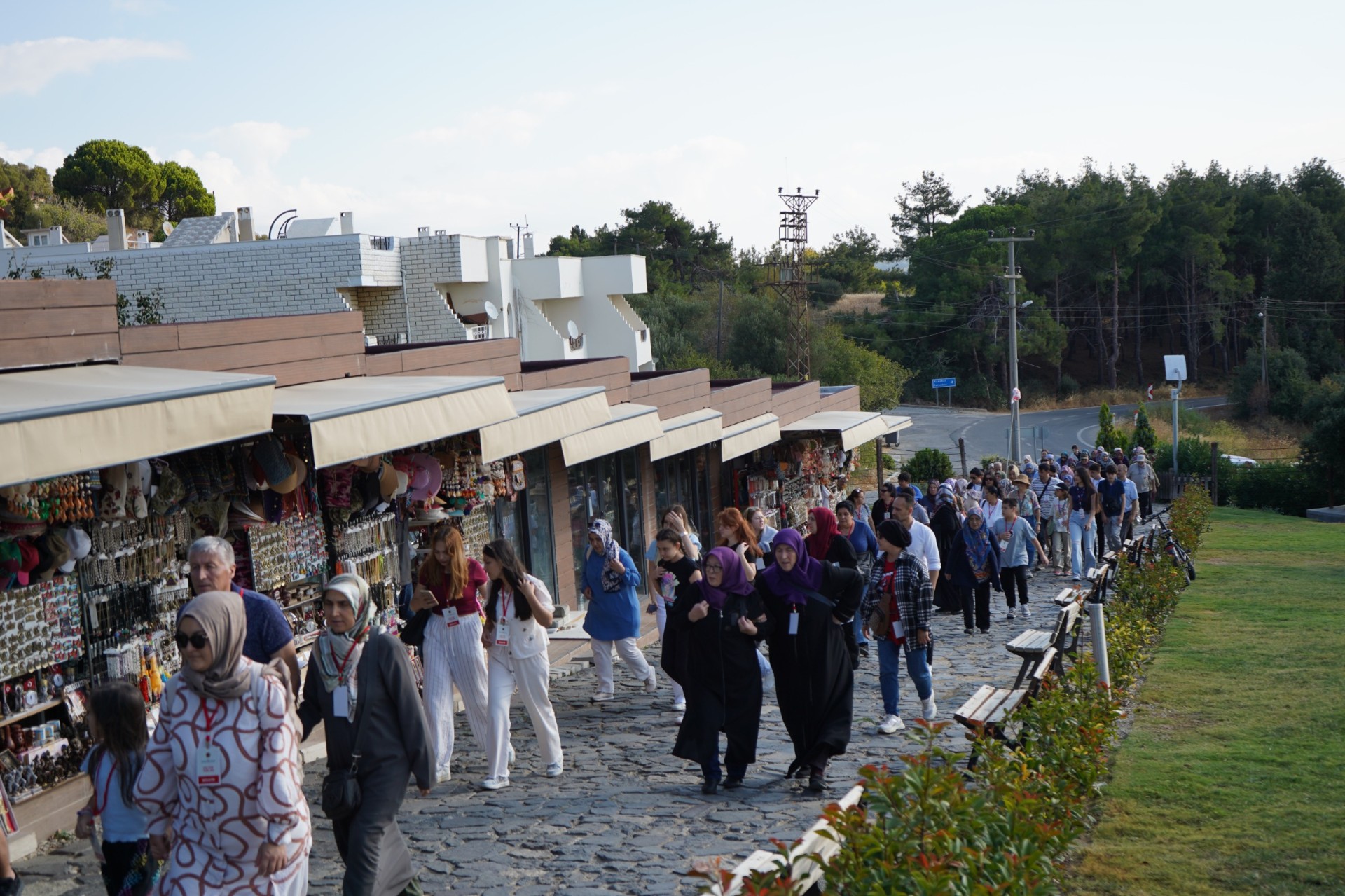bilecik-belediyesinden-vatandaslara-canakkale-gezisi2.jpg