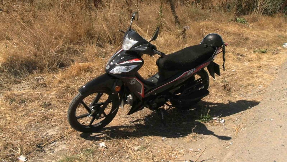 Kazada Sürücü Kask Sayesinde Ölümden Öndü