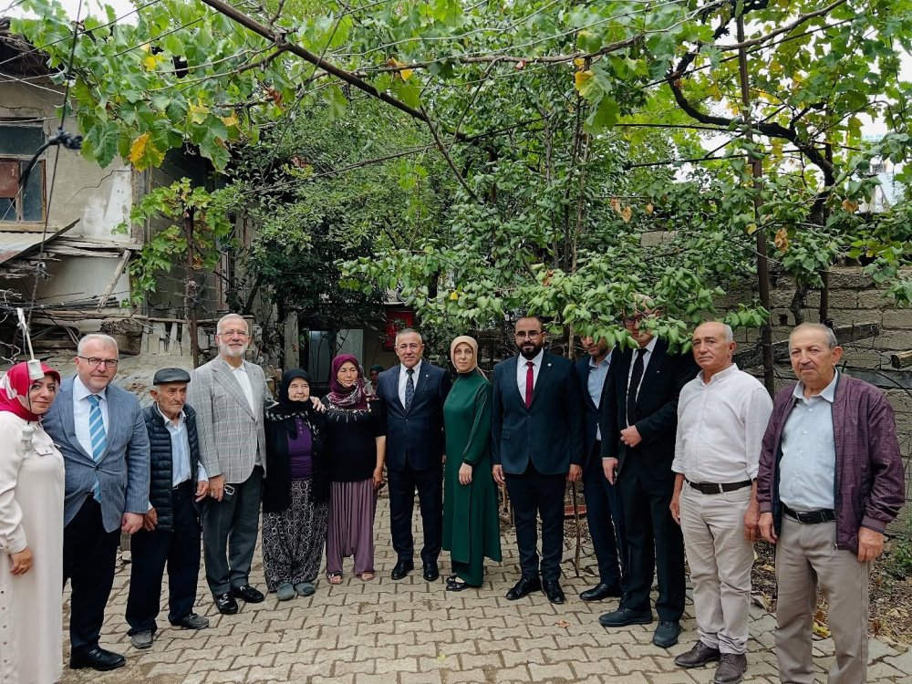 Ak Parti Heyetinden Şehit Ailesine Ziyaret