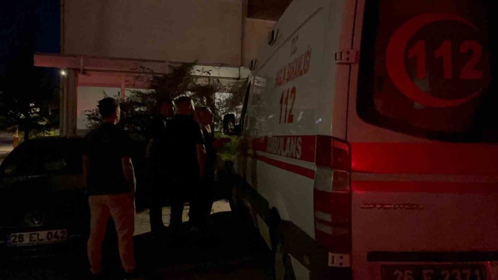 Ambulansı kilometrelerce kovalayıp sıkıştırdılar