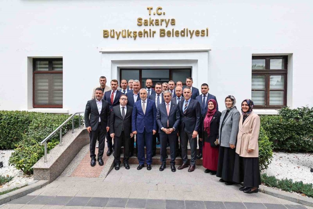 Bakan Işıkhan Sakarya’da