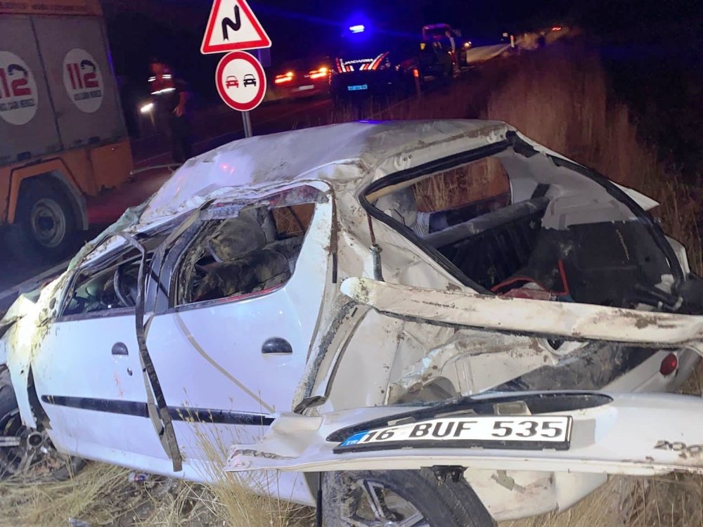 Takla Atan Otomobilde 3 Kişi Yaralandı
